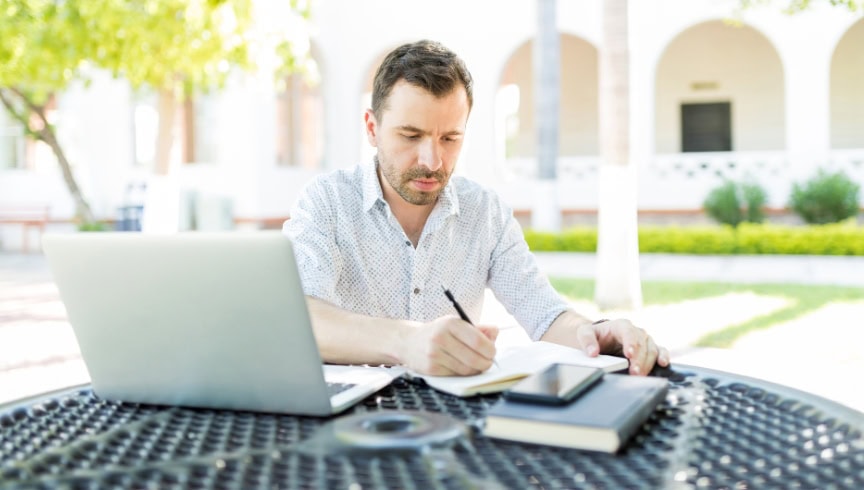 Puedo deducir mi Seguro Médico si soy autónomo? Todo lo que debes saber en 2025